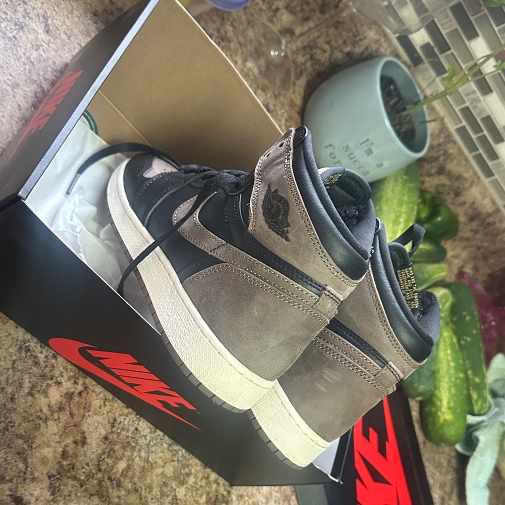 New Jordan Paloma 1 ones Men's Black and Tan Sneakers - Picture 3 of 6